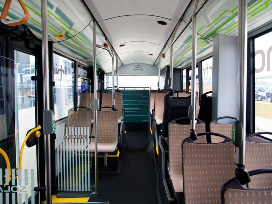 Интерьер Solaris Urbino 12 Electric 2013 года  (фото 24 из 24)